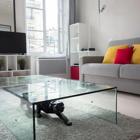 Modern And Bright Bastille Le Marais Apartment Paris